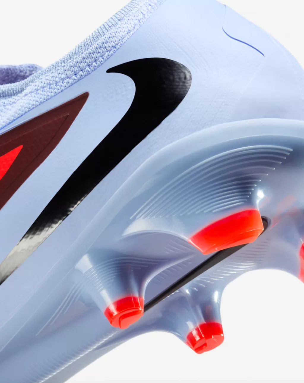 Бутсы полупрофессиональные Nike Phantom 6 Low Pro FG