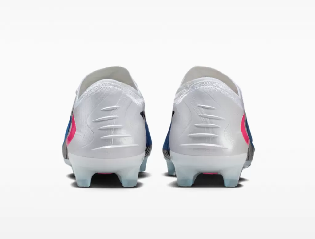 Бутсы профессиональные Nike Phantom 6 Low Elite FG