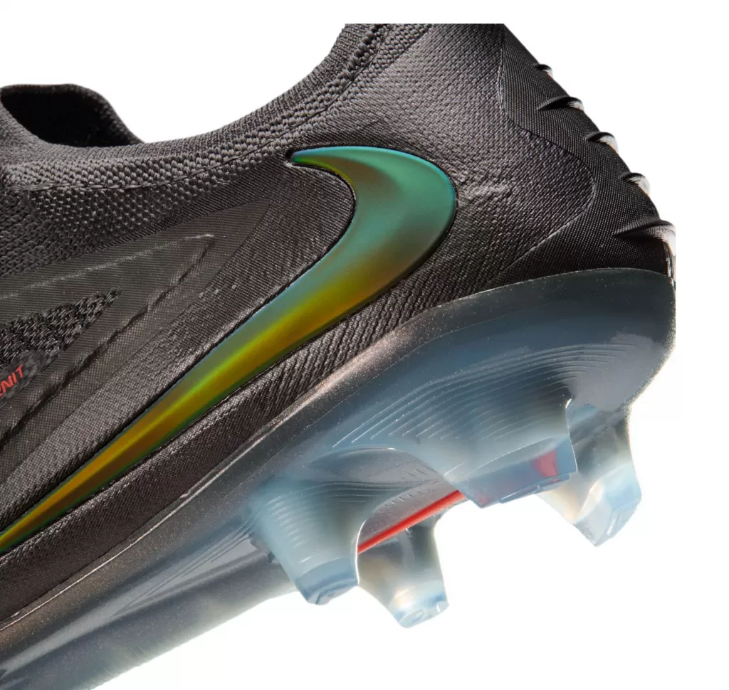 Бутсы профессиональные Nike Phantom 6 Low Elite LV8 FG
