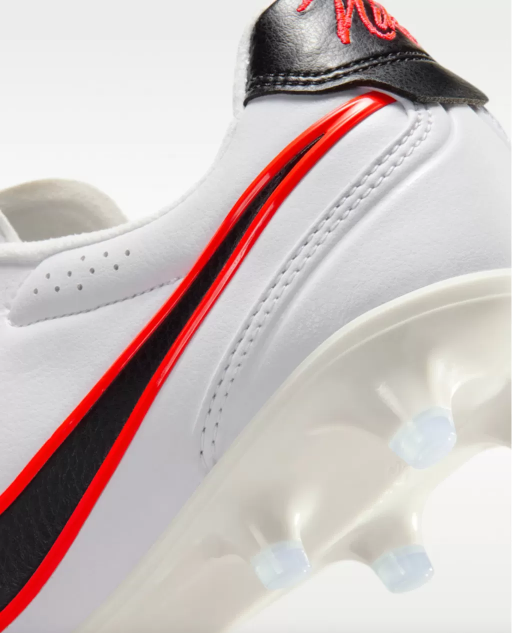 Бутсы полупрофессиональные Nike Tiempo Ligera Pro FG