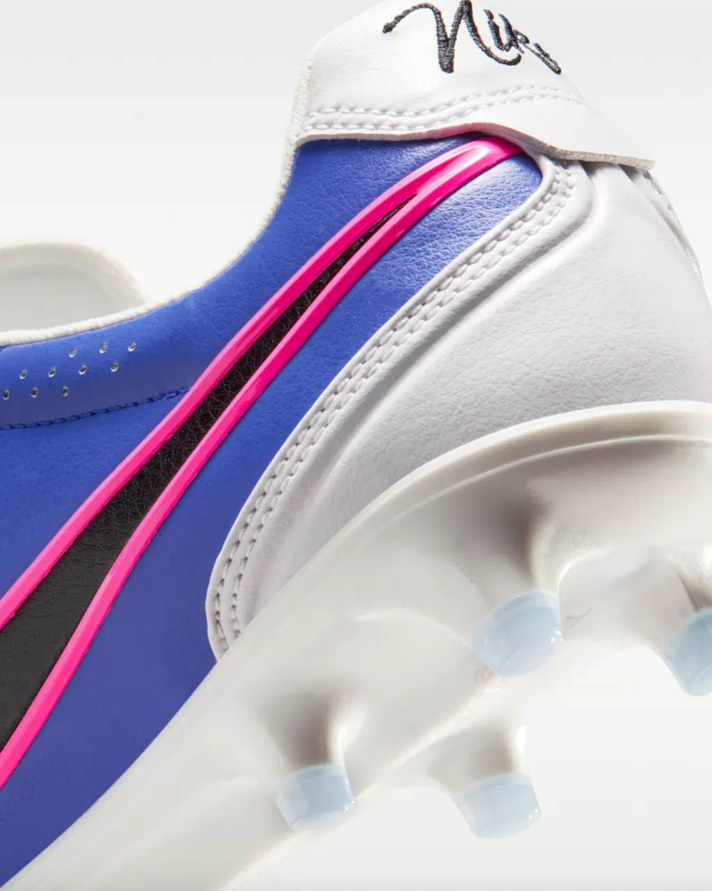 Бутсы полупрофессиональные Nike Tiempo Ligera Pro FG