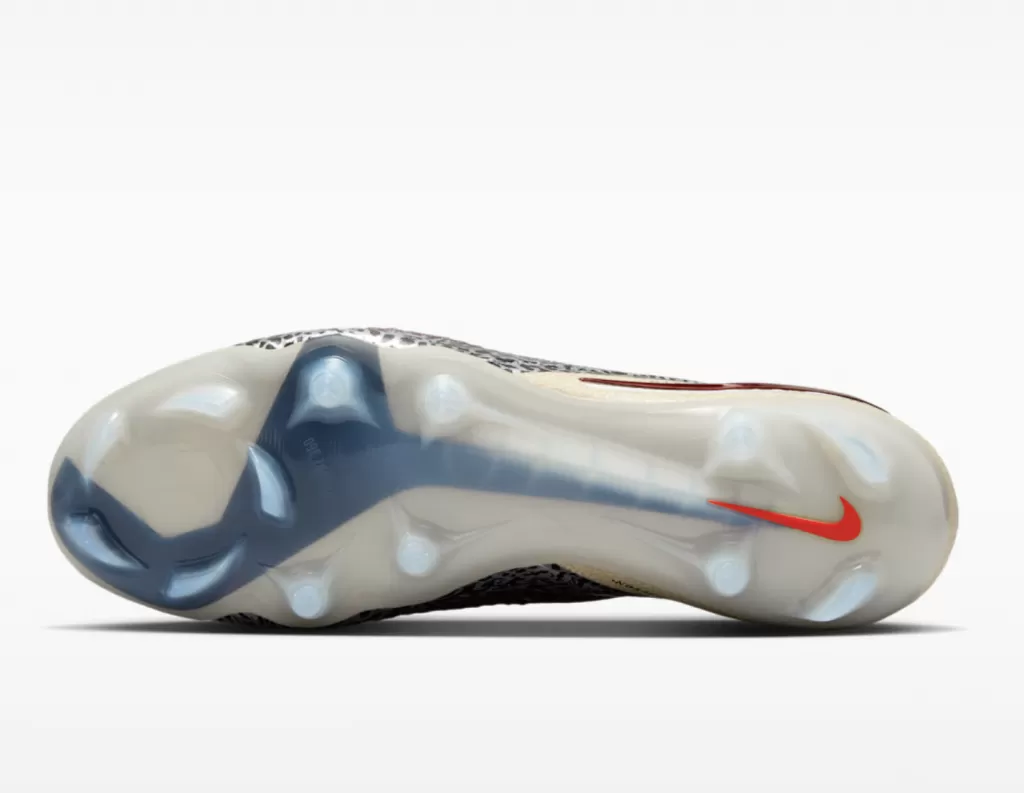 Бутсы профессиональные Nike Phantom 6 Low NU3 Elite FG