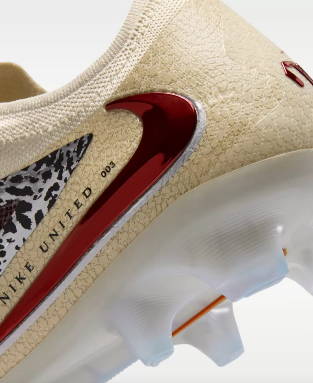 Бутсы профессиональные Nike Phantom 6 Low NU3 Elite FG