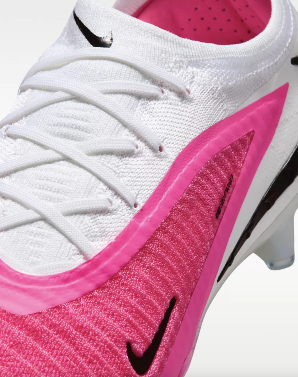 Бутсы профессиональные Nike Phantom 6 Low Elite FG