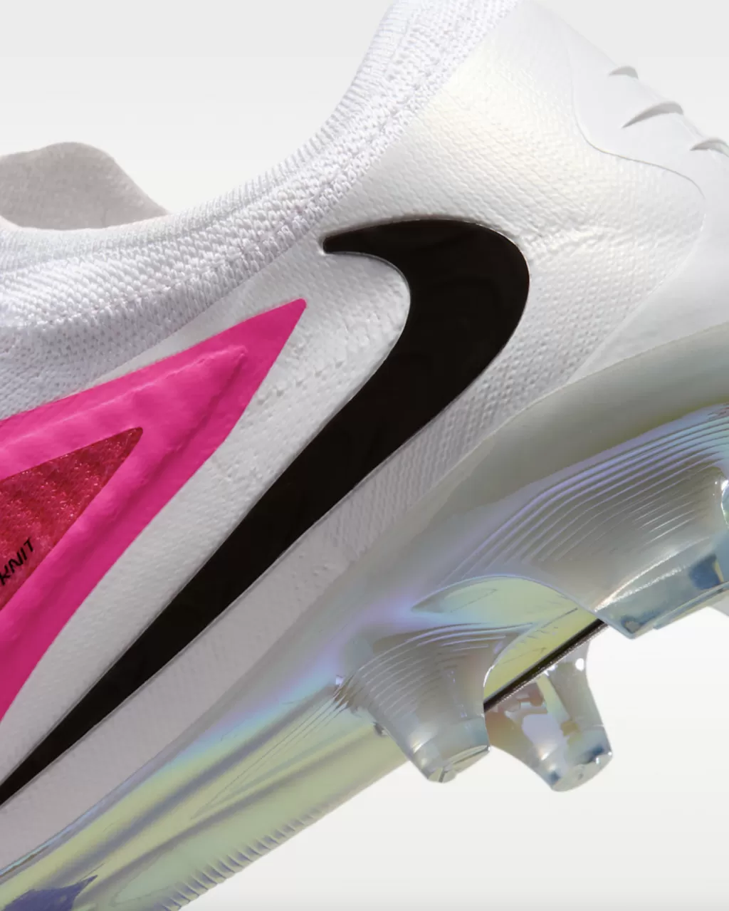 Бутсы профессиональные Nike Phantom 6 Low Elite FG