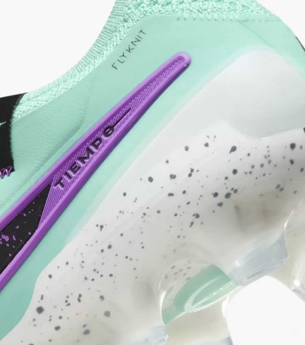 Бутсы профессиональные Nike Tiempo Legend 10 Elite FG