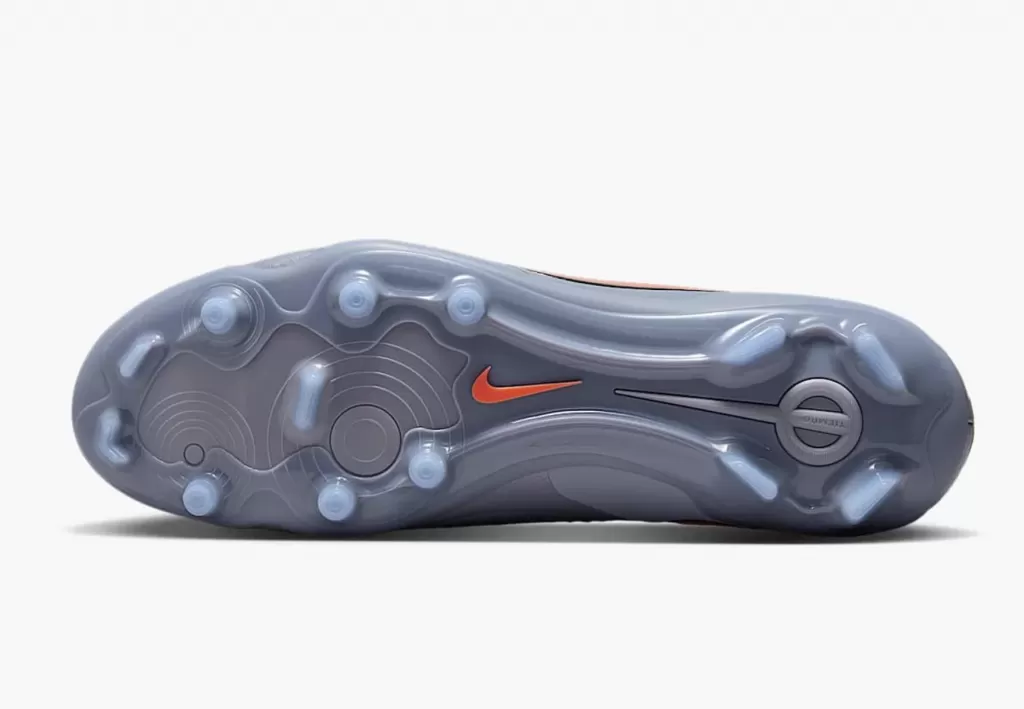 Бутсы полупрофессиональные Nike Tiempo Legend 10 Pro FG