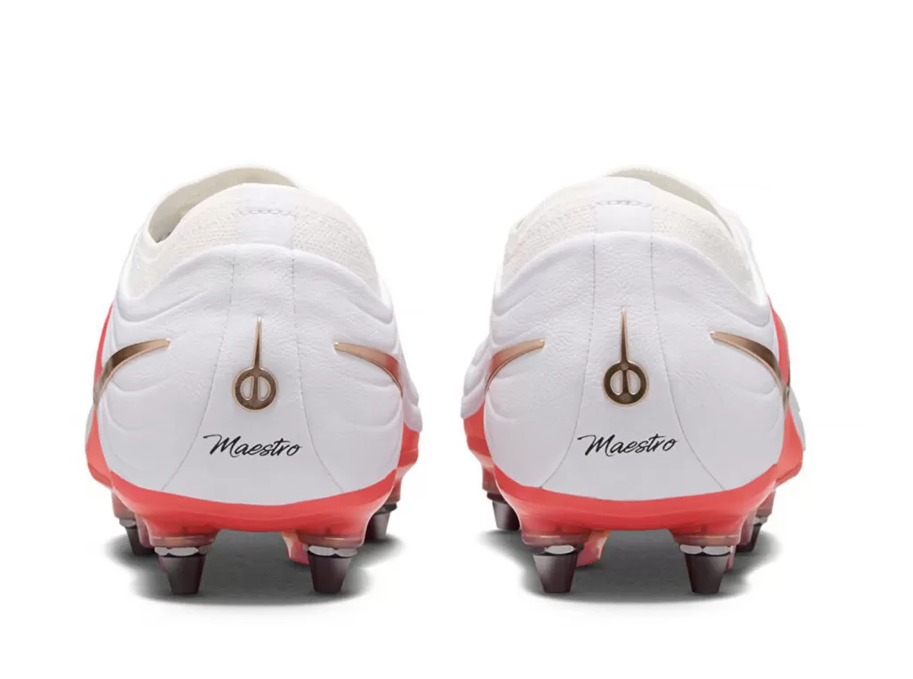 Бутсы профессиональные Nike Tiempo Maestro Elite SG-Pro