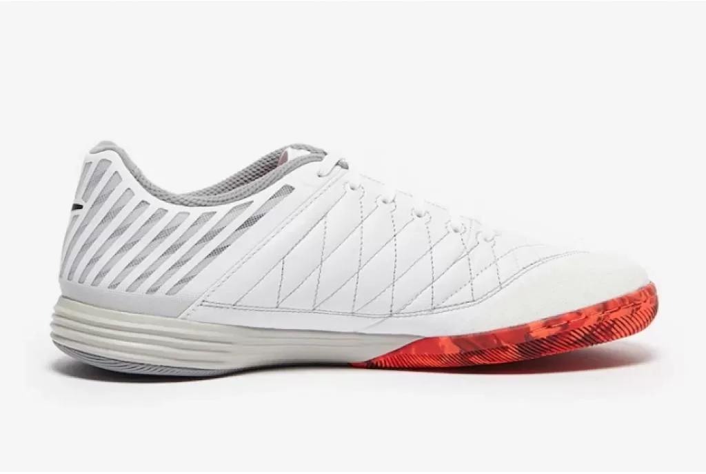 Футзалки профессиональные Nike Lunargato II Indoor