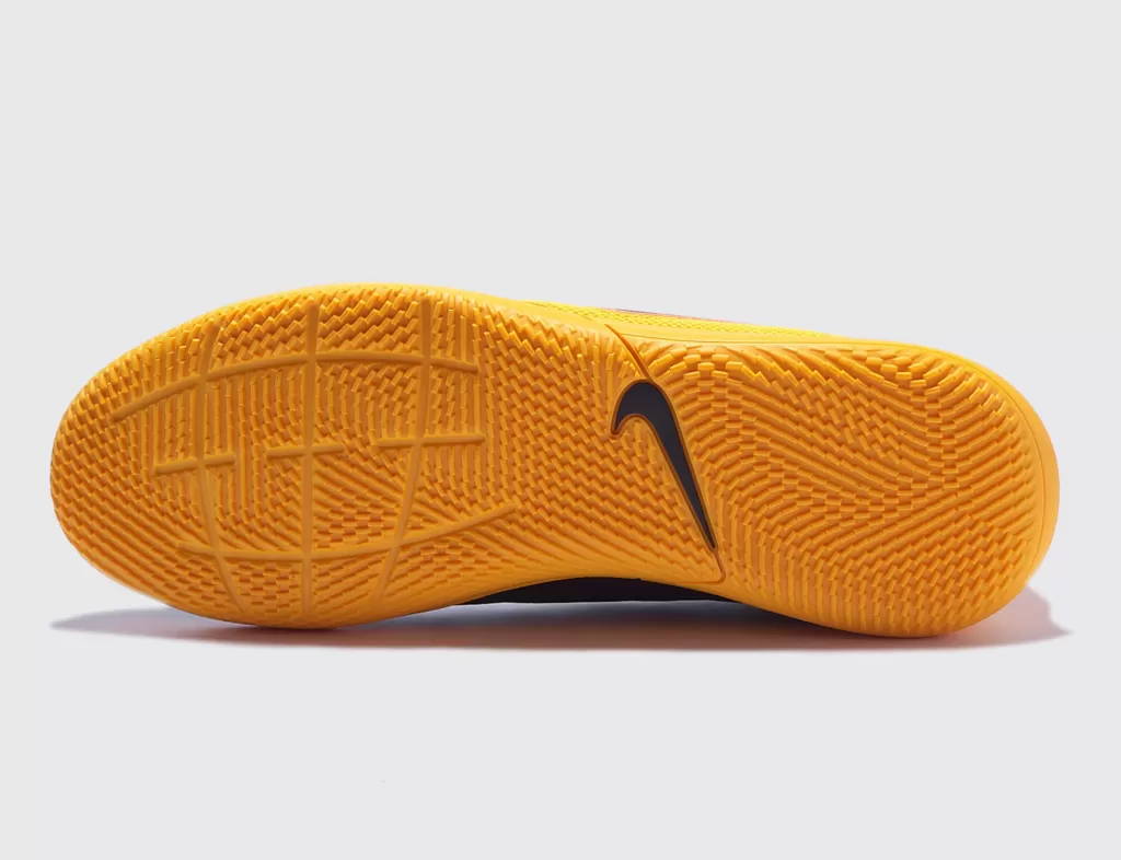 Футзалки Nike Tiempo Legend 8 Club Indoor
