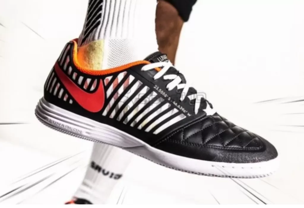 Футзалки профессиональные Nike Lunargato II Indoor