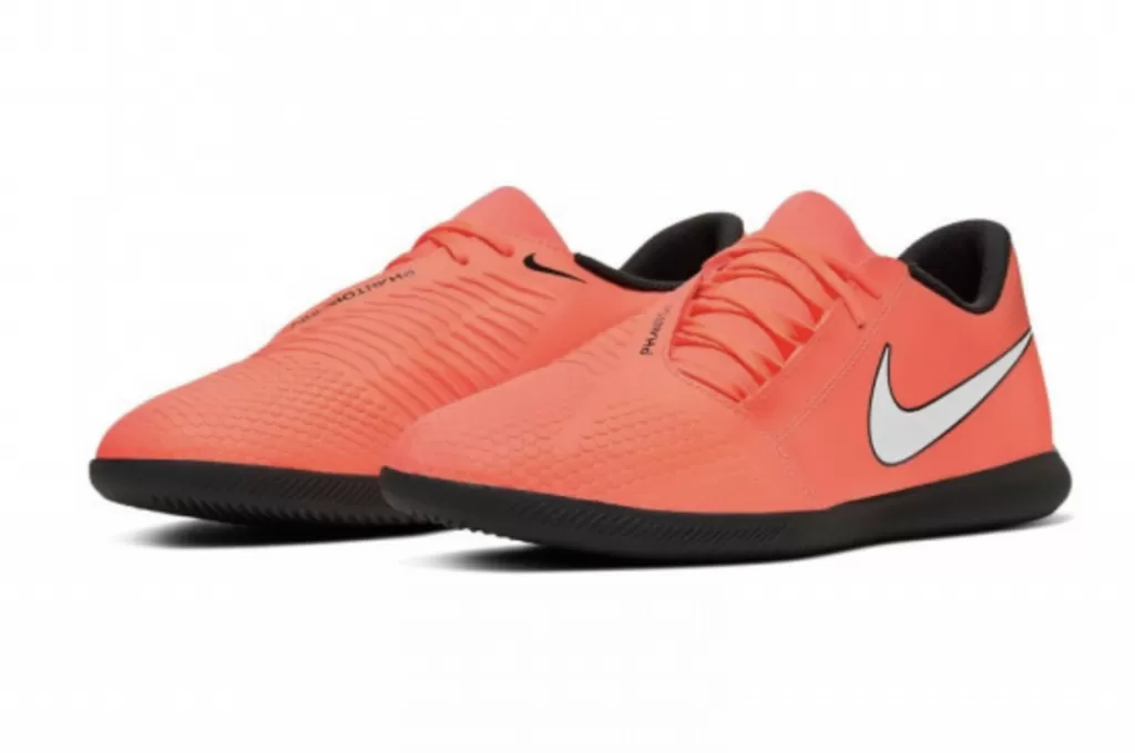 Футзалки Nike Phantom VNM Club Indoor