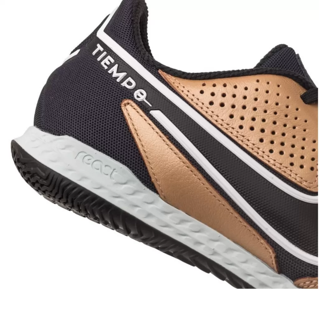 Футзалки профессиональные Nike Tiempo Legend 9 Pro Indoor