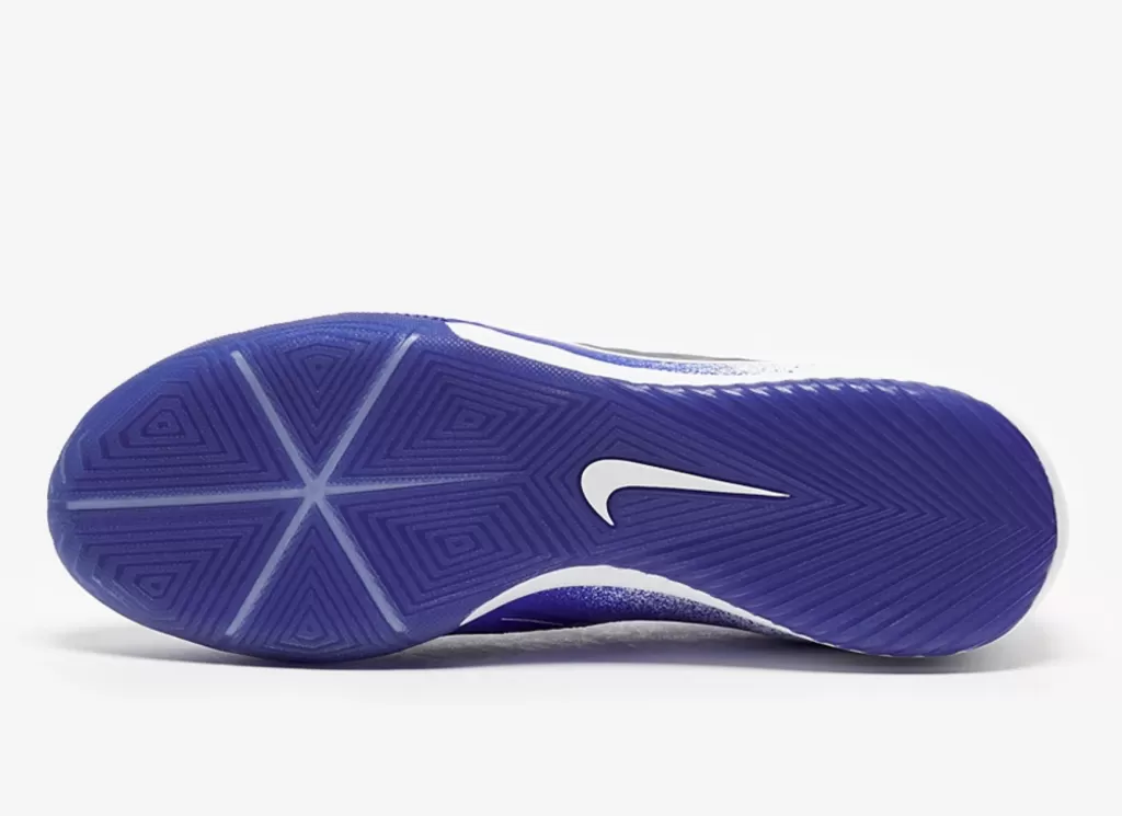 Футзалки профессиональные Nike Phantom VNM Pro Indoor