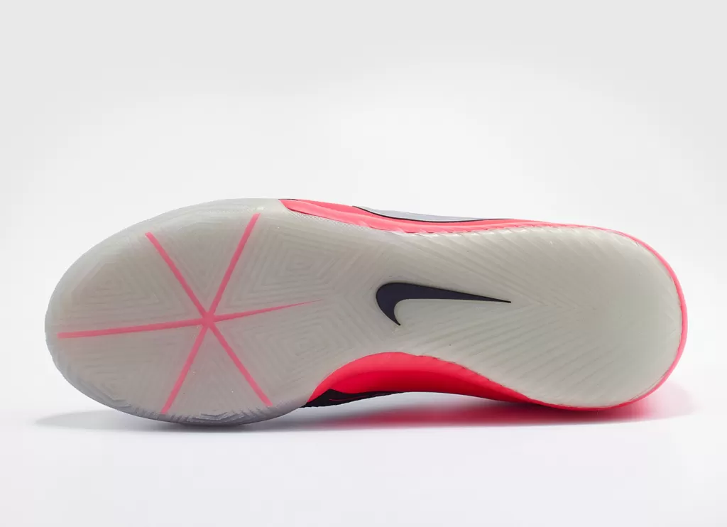 Футзалки профессиональные Nike Phantom VNM Pro Indoor