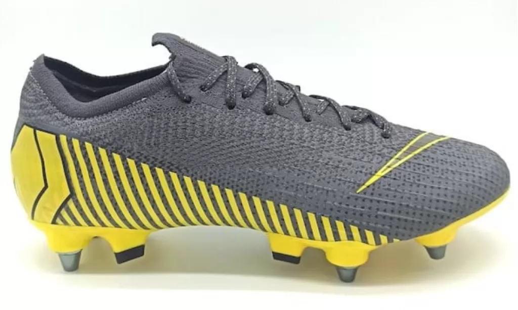 Бутсы профессиональные Nike Mercurial Vapor 12 Elite SG-Pro