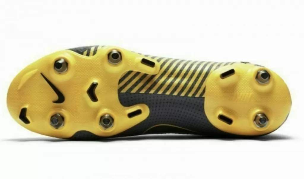 Бутсы профессиональные Nike Mercurial Vapor 12 Elite SG-Pro