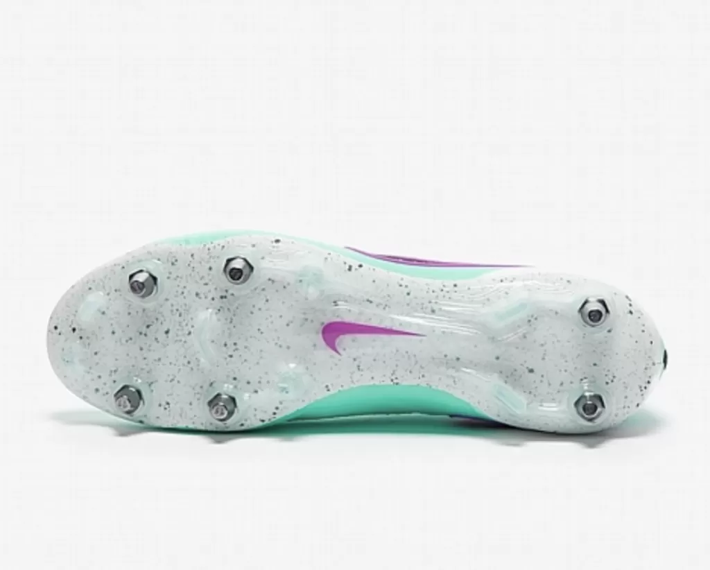 Бутсы профессиональные Nike Tiempo Legend 10 Elite SG-Pro