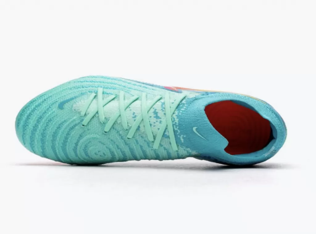 Бутсы профессиональные Nike Phantom GX II LV8 Elite SG-PRO