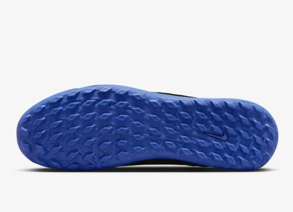 Шиповки Nike Phantom GX Club TF