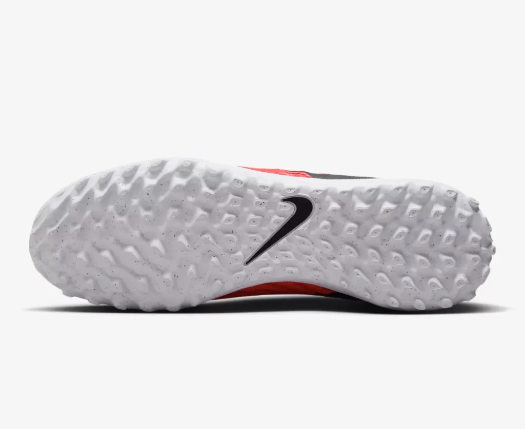 Шиповки Nike Phantom GX Academy TF