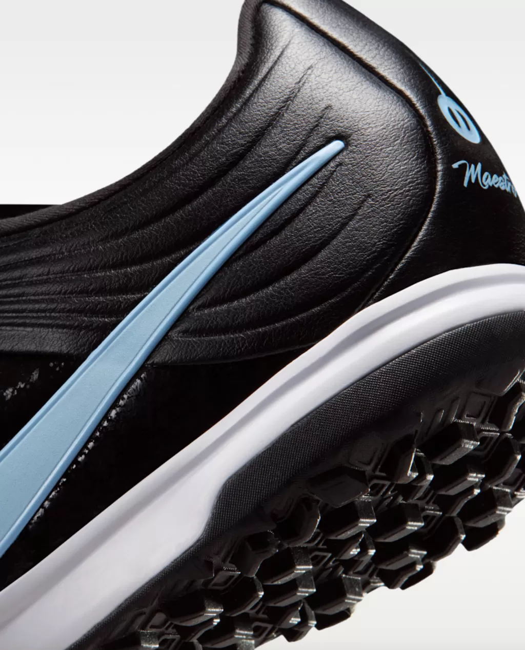 Шиповки Nike Tiempo Maestro Academy TF