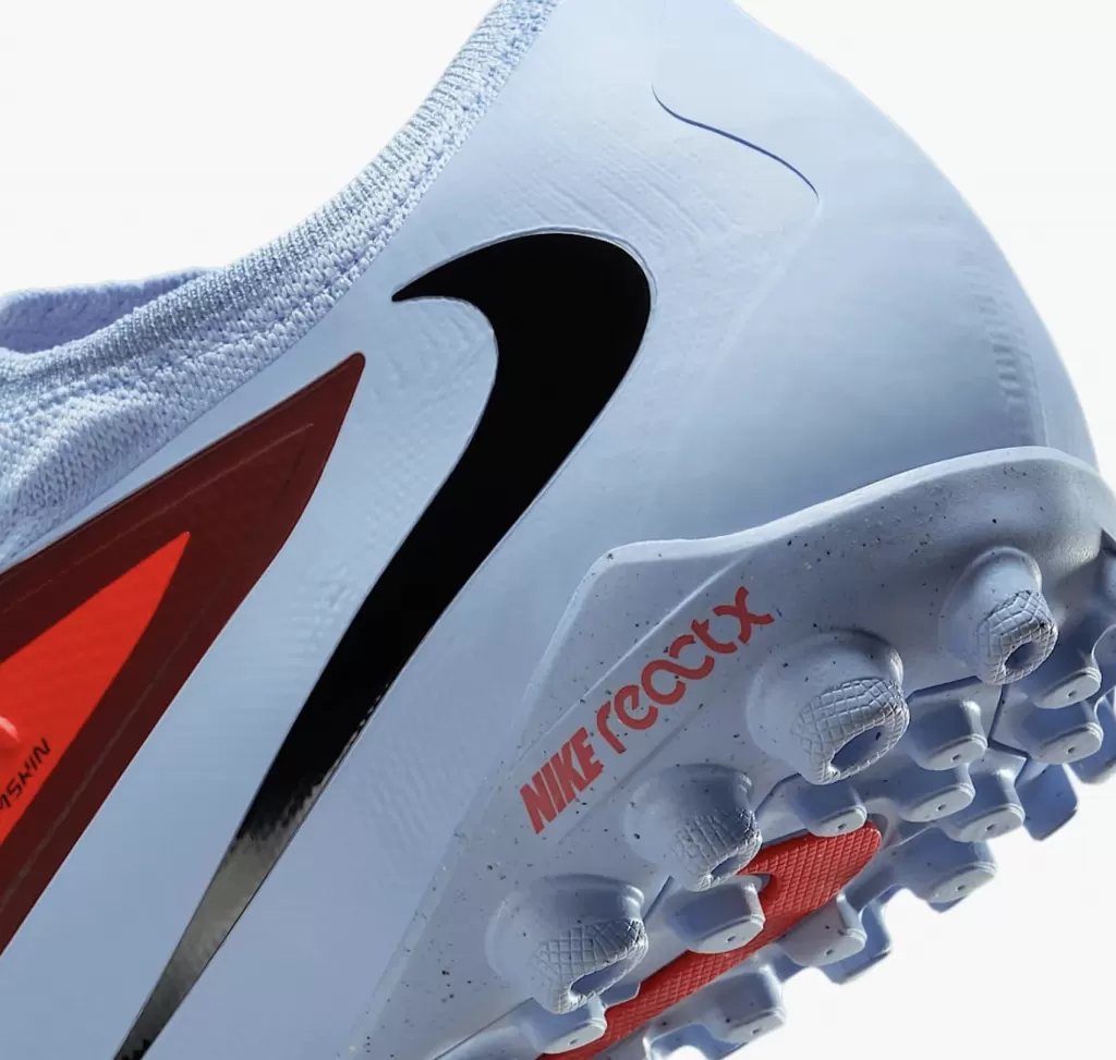 Шиповки профессиональные Nike Phantom 6 Low Pro TF