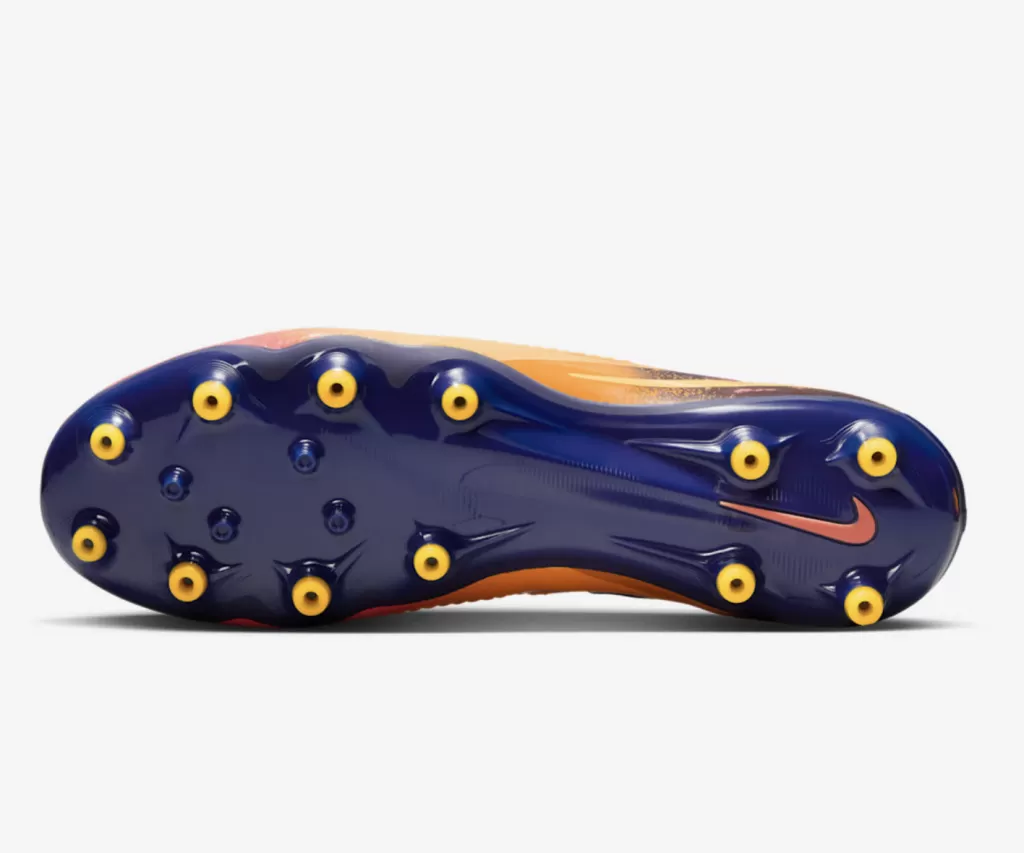Бутсы полупрофессиональные Nike Phantom 6 Low EH Pro AG