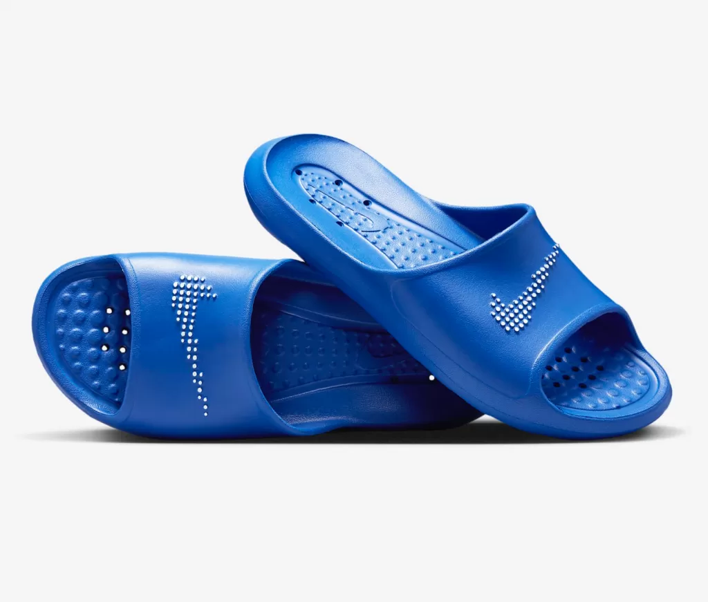 Сланцы Nike Victori One Slide
