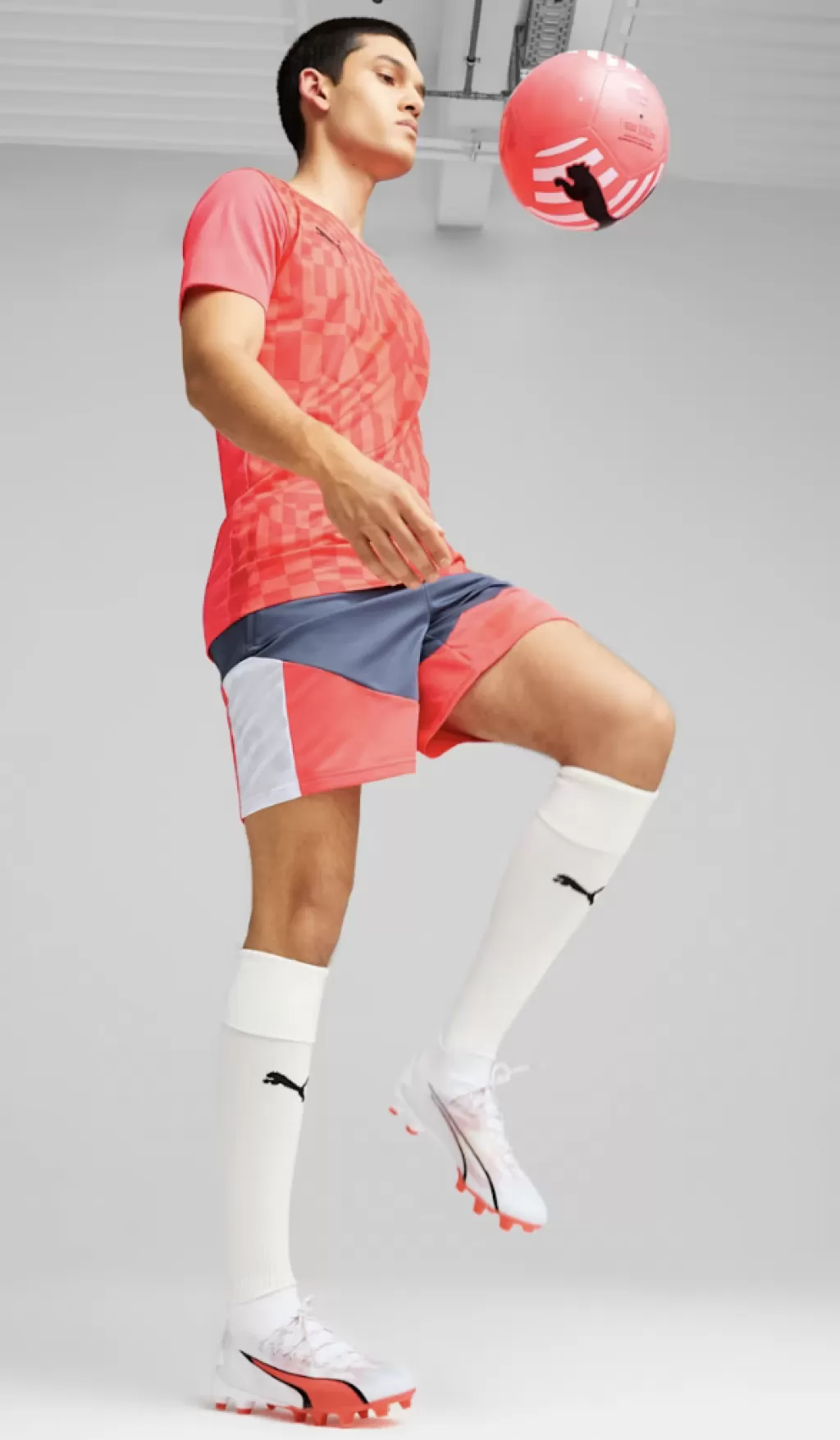 Бутсы полупрофессиональные Puma Ultra Pro FG/AG