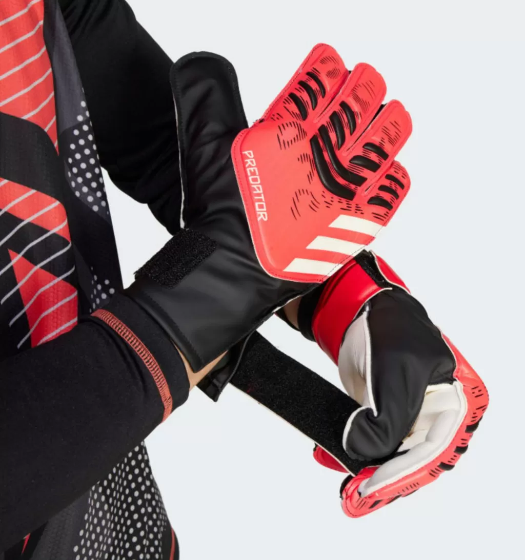 Перчатки вратарские Adidas Predator Training GK Gloves