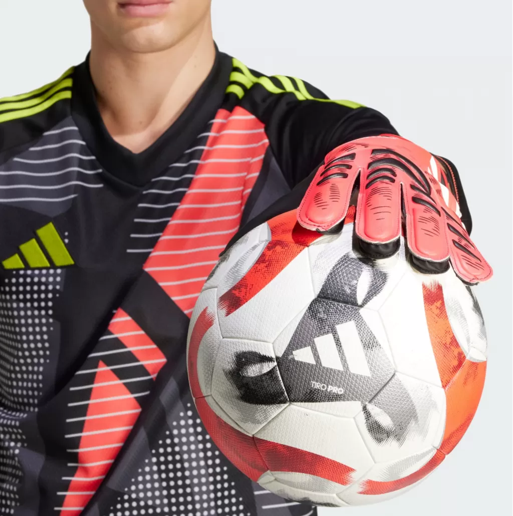 Перчатки вратарские Adidas Predator Training GK Gloves