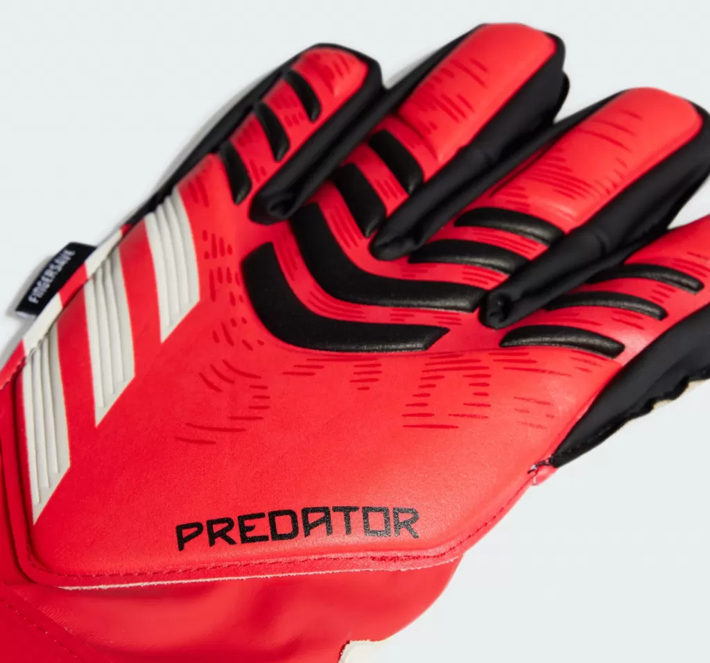 Перчатки вратарские с защитой Adidas Predator Match Fingersave GK Gloves дети/подростки