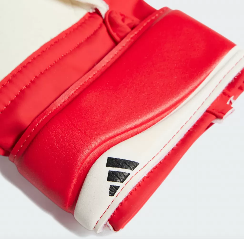 Перчатки вратарские с защитой Adidas Predator Match Fingersave GK Gloves дети/подростки