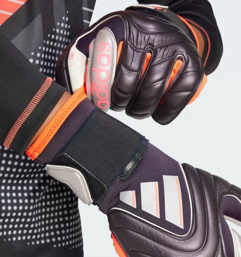 Перчатки вратарские профессиональные Adidas Copa Pro GK Gloves