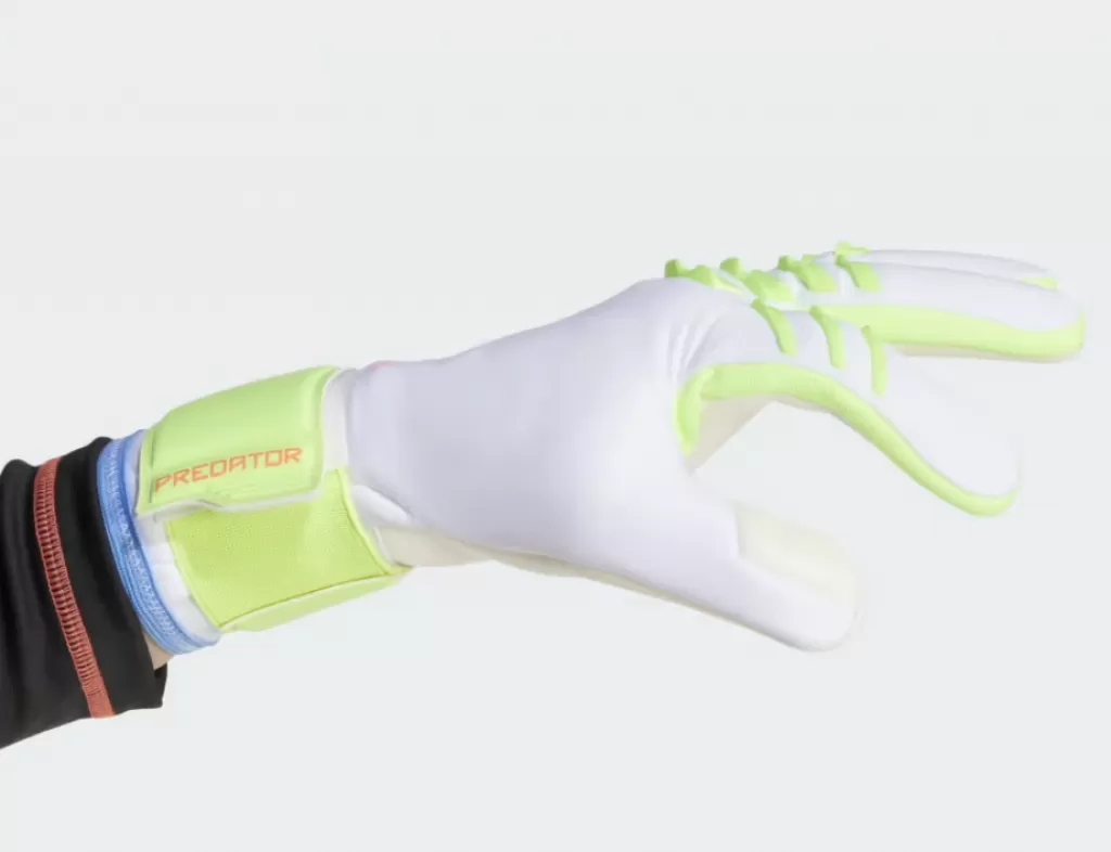 Перчатки вратарские Adidas Predator League GK Gloves