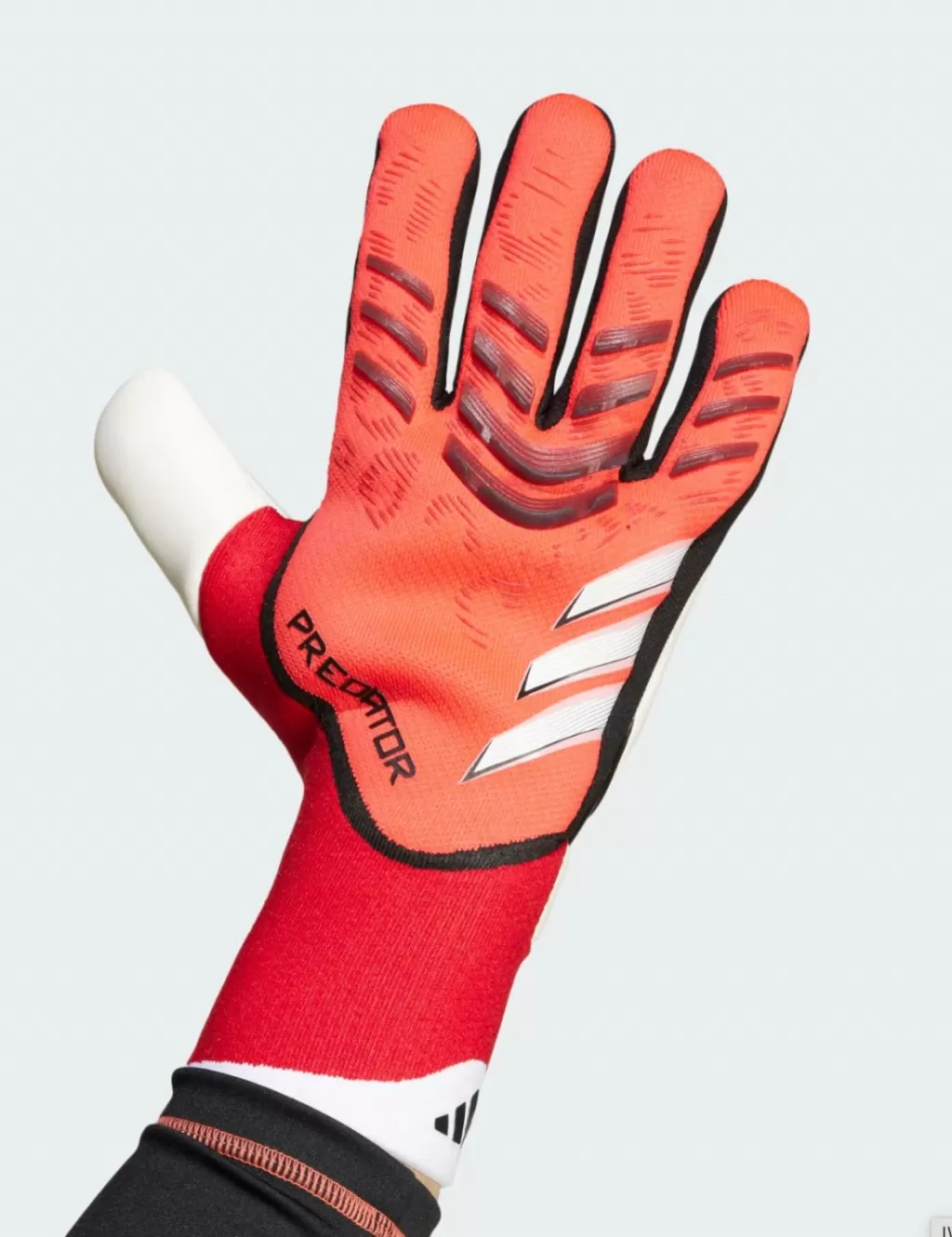 Перчатки вратарские профессиональные Adidas Predator Pro GK Gloves